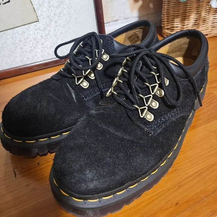 [BUNJANG] Dr. Martens Black Suede Shoes Size 42 / 닥터마틴 블랙 스웨이드 슈즈 42