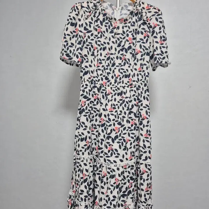 [BUNJANG] Satin Floral Print Midi Dress with Pom-Pom Hem / 새틴  원피스