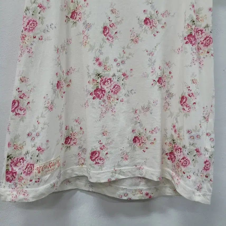 [BUNJANG] Cath Kidston Flower Print Short Sleeve T-Shirt / 캐스 키드슨 플라워 반팔 티셔츠