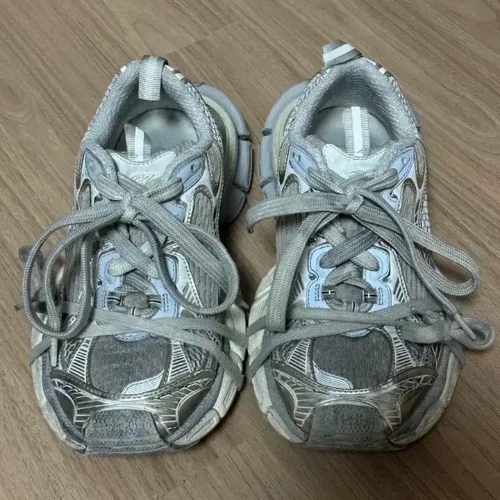 [BUNJANG] Balenciaga 3XL Eggshell Sneakers Size 39 / 발렌시아가 3xl 에그쉘 39사이즈