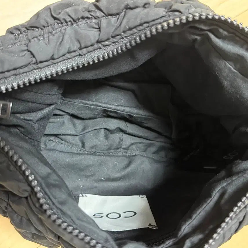 [BUNJANG] COS Cloud Bag Black / 코스 구름백 블랙 판매합니다!