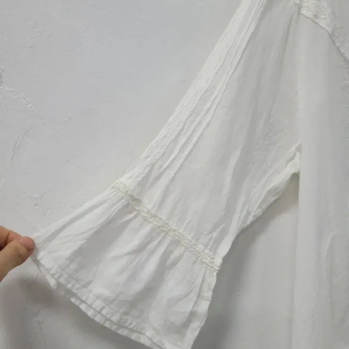 [BUNJANG] THEORIA White Lace Blouse (L) / THEORIA 화이트 레이스 블라우스