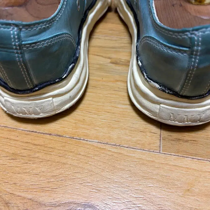 [SOLD OUT] 미하라 야스히로 피터슨 OG 솔 스니커즈 파라핀 eu39