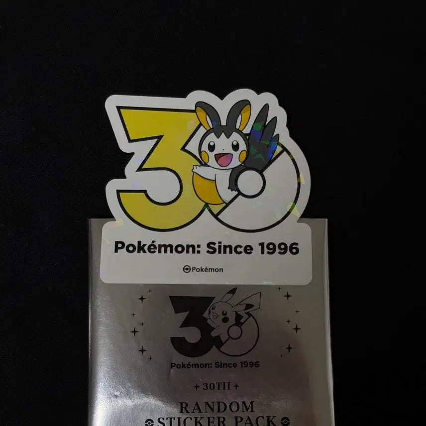 [BUNJANG] Pokemon 30th Anniversary Pop-up Store Limited Edition Logo Sticker / 에몽가 한정판 포켓몬 30주년 팝업 로고스티커 랜덤 스티커