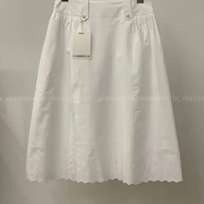 [SOLD OUT] 가브리엘 리라 아일렛 스커트