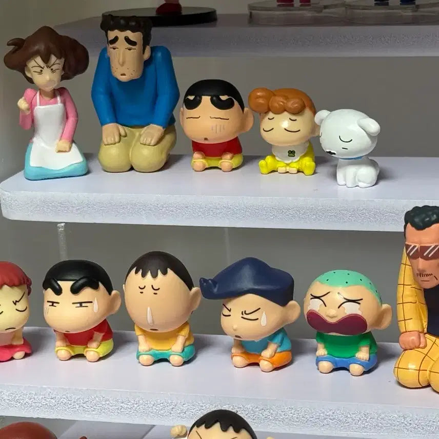 [BUNJANG] Crayon Shin-chan "Reflecting" Gacha Figure Set / 짱구 반성중이야.. 세트 가챠 피규어 판매