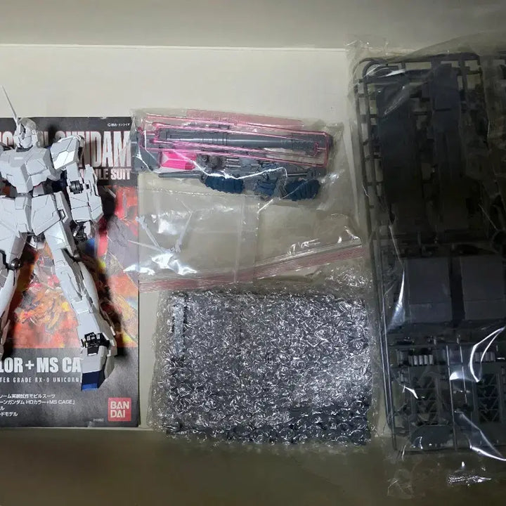 [BUNJANG] MG Unicorn HD Color + MS Cage Model Kit (Unassembled) / MG 유니콘HD컬러+MS케이지 가조
