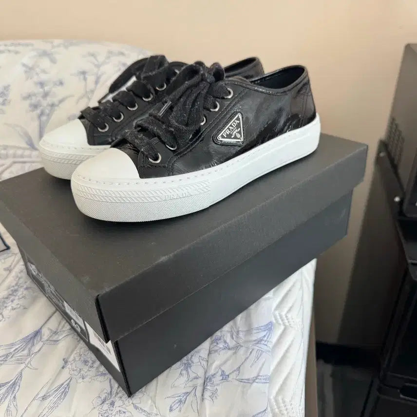 [BUNJANG] Prada Patent Leather Sneakers / 프라다 나플락 스니커즈