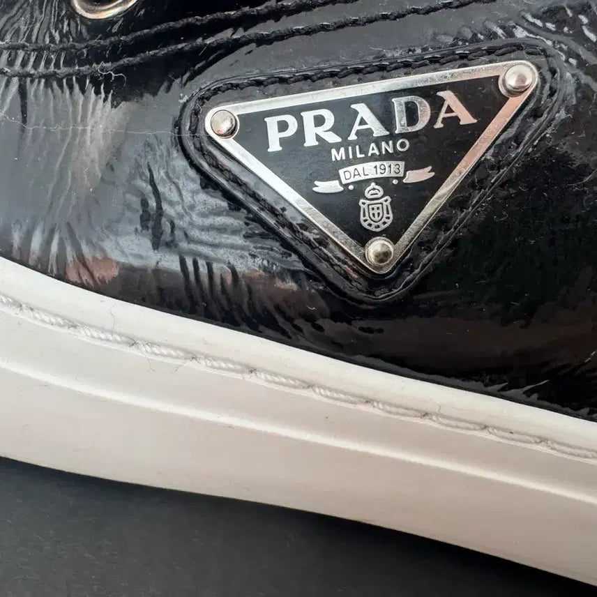 [BUNJANG] Prada Patent Leather Sneakers / 프라다 나플락 스니커즈