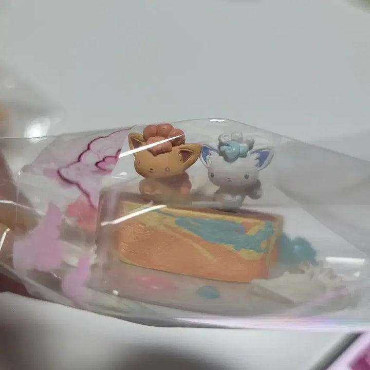 [BUNJANG] Alolan Ninetales Pokemon Dessert Plate Re-Ment Figure / 식스테일 알로라식스테일 포켓몬 디저트플레이트 리멘트 피규어