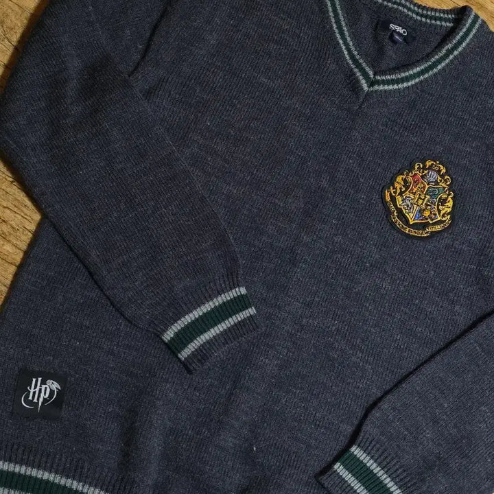 [BUNJANG] SPAO Harry Potter Collaboration Hogwarts Sweater Knit M / 한정판 스파오 해리포터 콜라보 호그와트 스웨터 니트 M