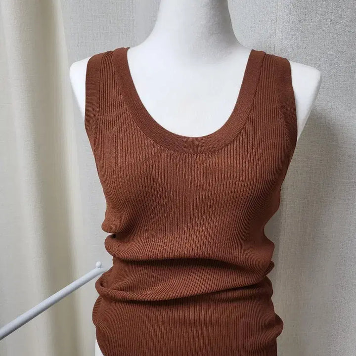 [BUNJANG] Zara Brown Ribbed U-Neck Sleeveless Top (L) / [무배] 자라 브라운 골지 U넥 슬리브리스 탑 L