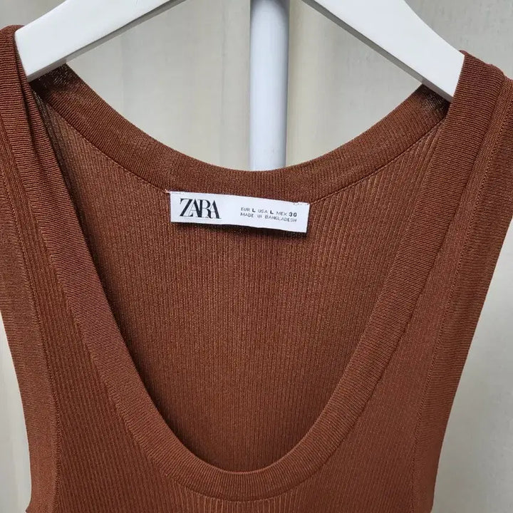 [BUNJANG] Zara Brown Ribbed U-Neck Sleeveless Top (L) / [무배] 자라 브라운 골지 U넥 슬리브리스 탑 L