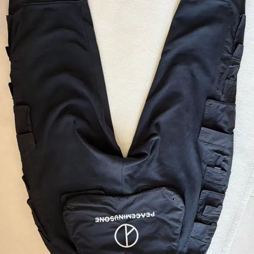 [BUNJANG] Peaceminusone Cargo Pants Black / 피마원 바지