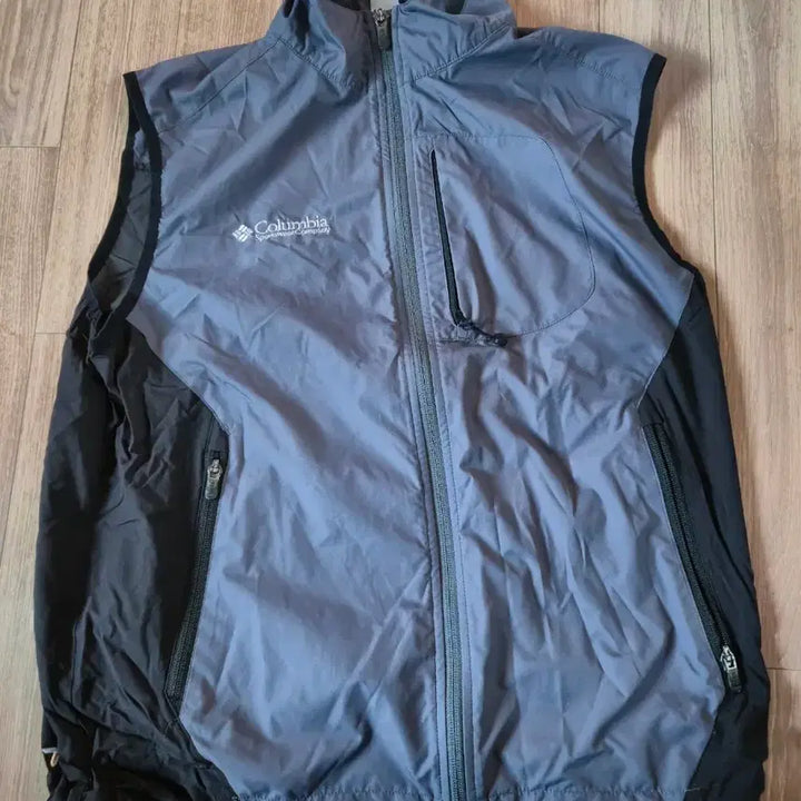 [BUNJANG] Columbia Windbreaker Vest Gray/Black / 컬럼비아 바람막이 조끼 그레이/블랙