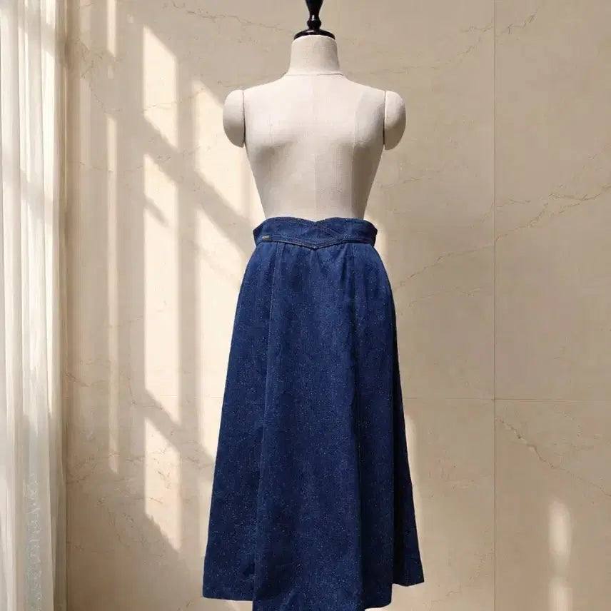 [BUNJANG] LEONARD Indigo Flare Denim Skirt Silk Lined / (정품) LEONARD 레오나드 인디고 플레어 데님 스커트 / 실크안감