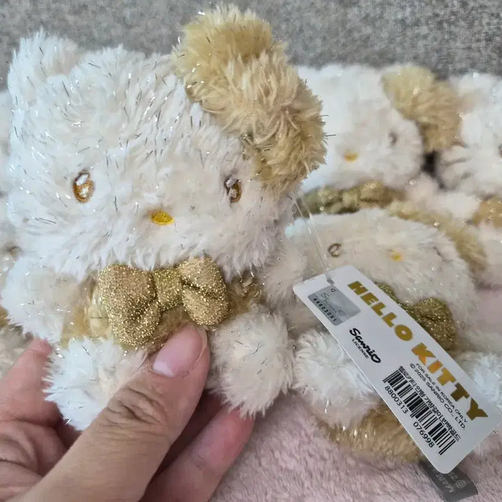 [BUNJANG] Sanrio Hello Kitty Sparkling Gold Doll Keychain (New) / 정품) 헬로키티 반짝골드 인형 키링 새상품