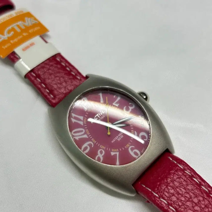 [BUNJANG] Activa Vintage Leather Watch Red / ACTIVA 빈티지 손목시계 레더 레드