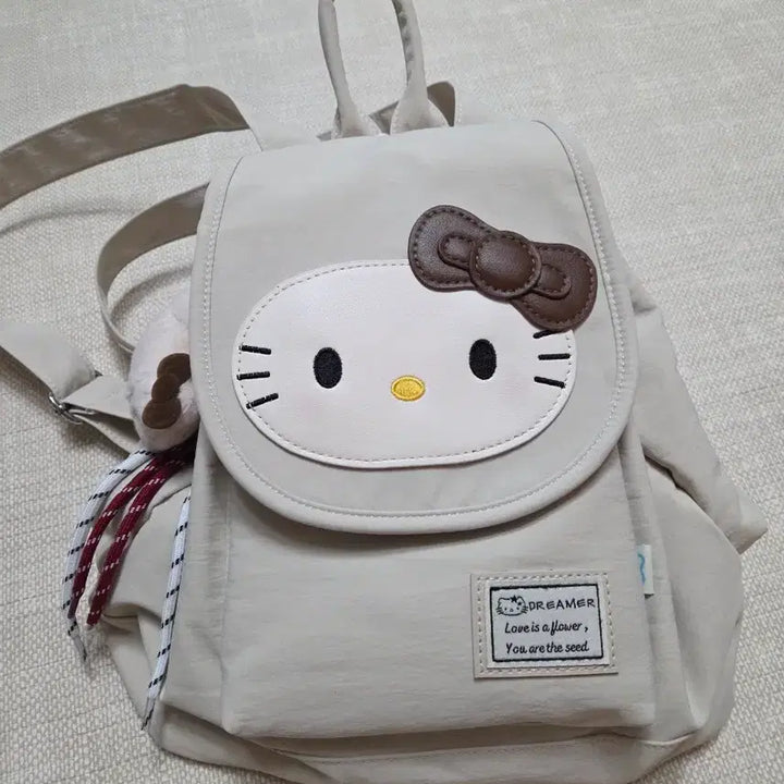 [BUNJANG] Sanrio Hello Kitty Backpack Beige / 산리오 헬로키티 백팩 베이지색