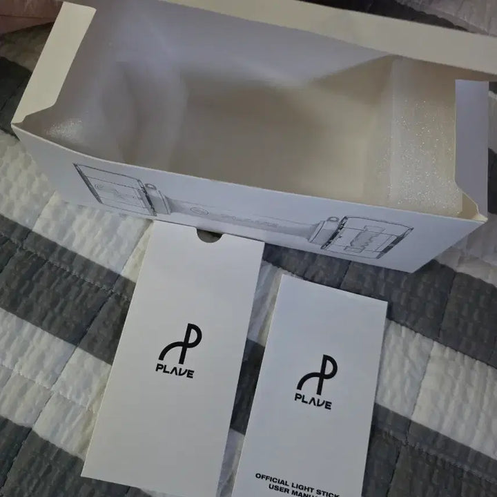 [BUNJANG] PLAVE Abyong Lightstick Bag &amp; Parts Bundle Set with Photocard / 플레이브 아뵹 응원봉가방 응원봉파츠 포가포함 일괄 원가이하 양도