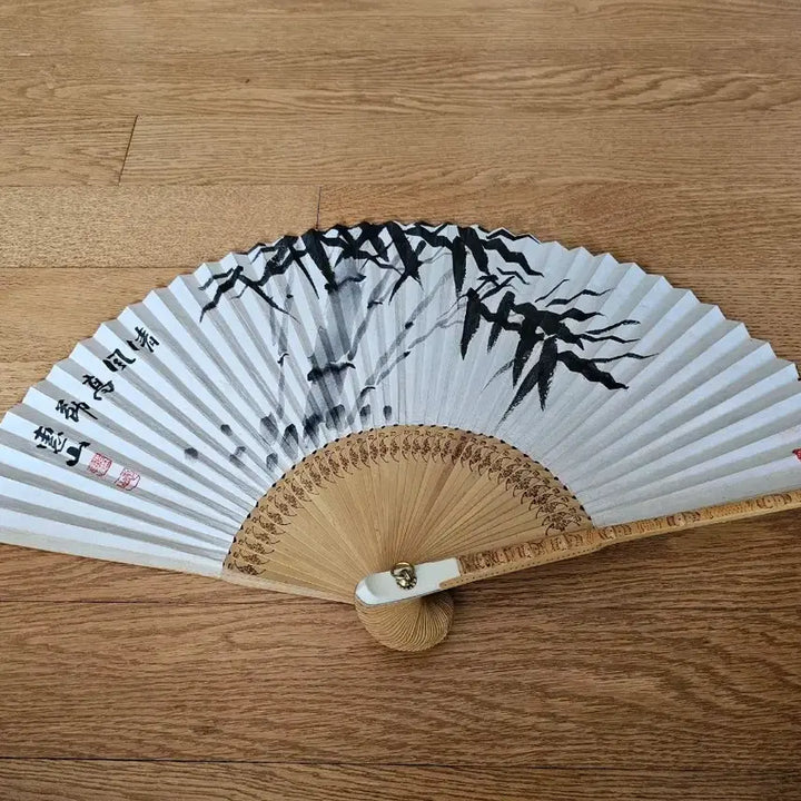 [BUNJANG] Master Lee Gi-dong Traditional Hapjuk Sun (Folding Fan) with Ink Wash Painting / 고 이기동 무형문화재 전통합죽선 수묵 문인화 작품