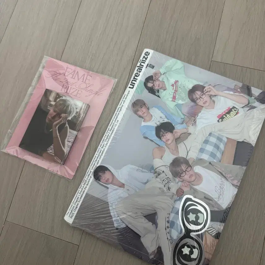 [BUNJANG] RIIZE Eunseok MD Sealed Mini Photobook &amp; Photo Magnet Set / 라이즈 은석 엠디 미개봉 원가양도