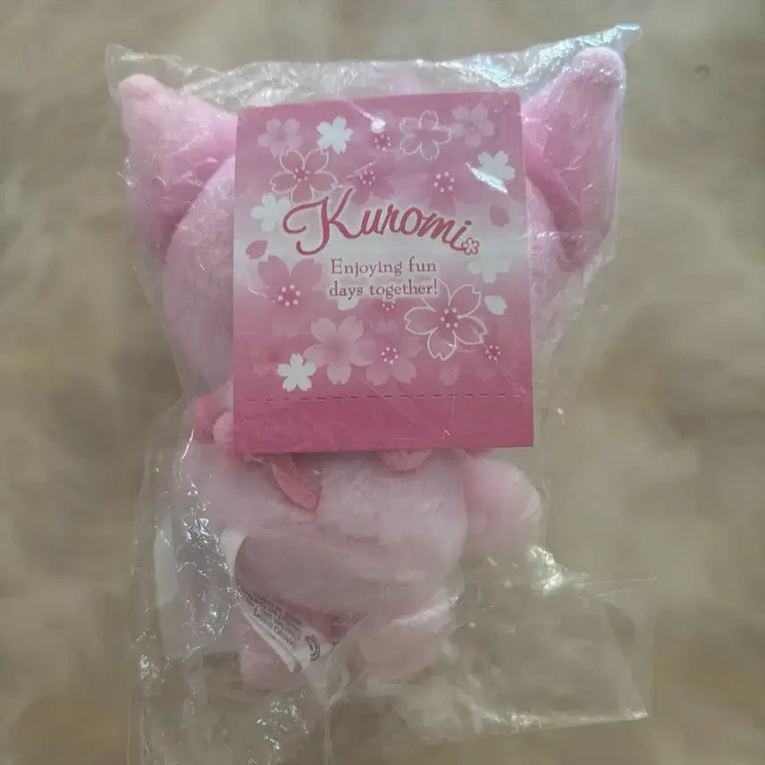 [BUNJANG] Sanrio 2025 Sakura Series Kuromi Mascot Holder Doll / 2025년 산리오 사쿠라 시리즈의 쿠로미 마스코트 홀더 인형