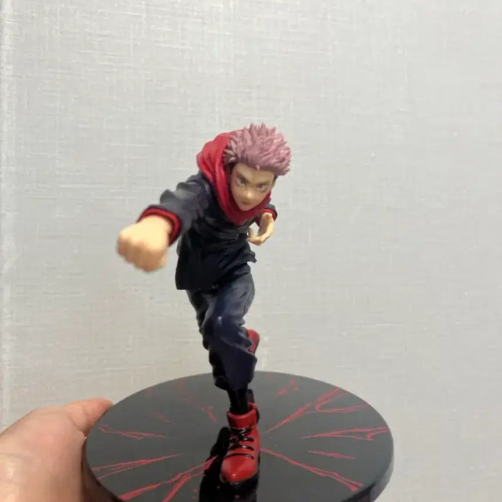 [BUNJANG] Jujutsu Kaisen Yuji Itadori Black Flash Figure / 박스 있) 주술회전 전력조형 이타도리 유지 흑섬 피규어