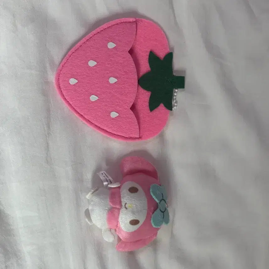 [BUNJANG] My Melody Strawberry Gachapon Doll House Keyring / 마이멜로디 가챠 딸기 인형집 키링 키홀더