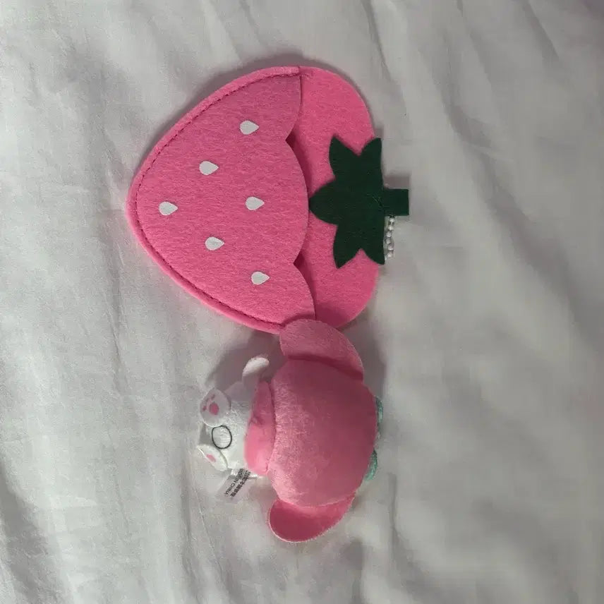 [BUNJANG] My Melody Strawberry Gachapon Doll House Keyring / 마이멜로디 가챠 딸기 인형집 키링 키홀더