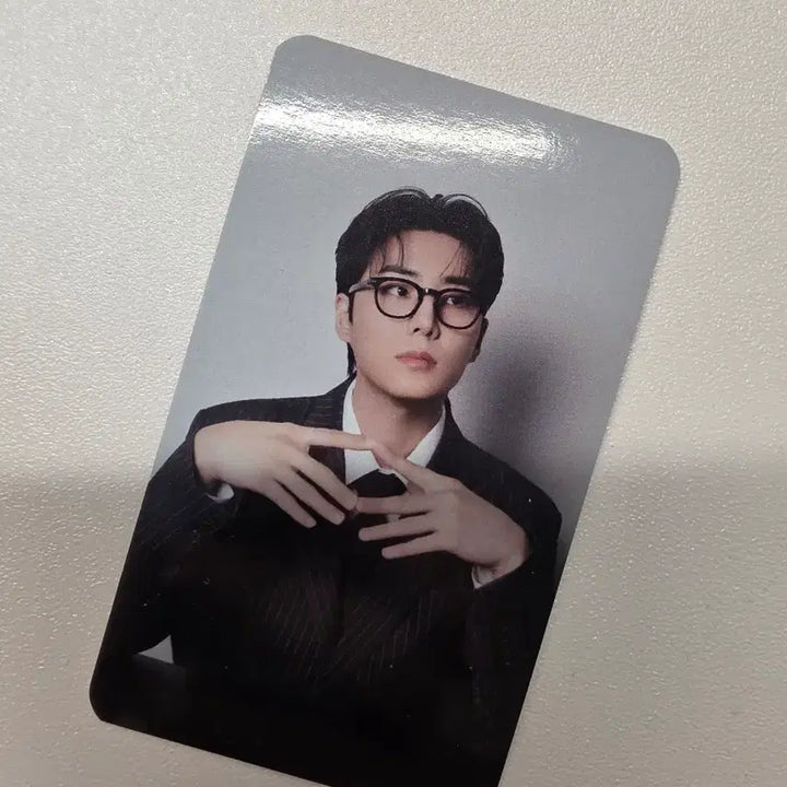 [SOLD OUT] 데이식스 영케이 포카 리끌로우