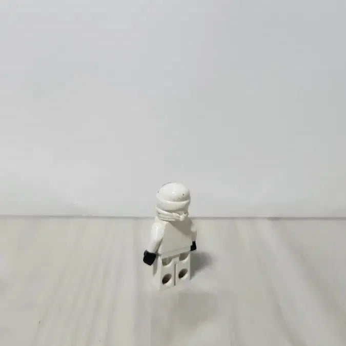 [BUNJANG] LEGO Ninjago Zane White Ninja + Gold Armor, Repair Bay, Sword Figure / [레고] 닌자고 쟌 화이트 닌자 + 골드아머, 수리창,검 피규어