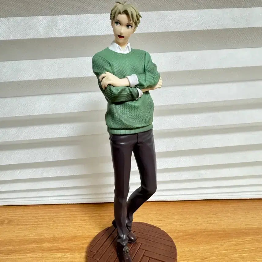 [BUNJANG] SEGA Spy x Family Loid Forger ED Costume Version 2 Figure (Unsealed) / 개봉) 세가 스파이패밀리 로이드 포저 피규어