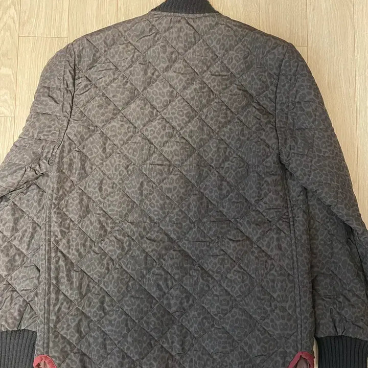 [BUNJANG] Leopard Quilting Bomber Jacket / 레오파드 퀼팅 봄버 자켓