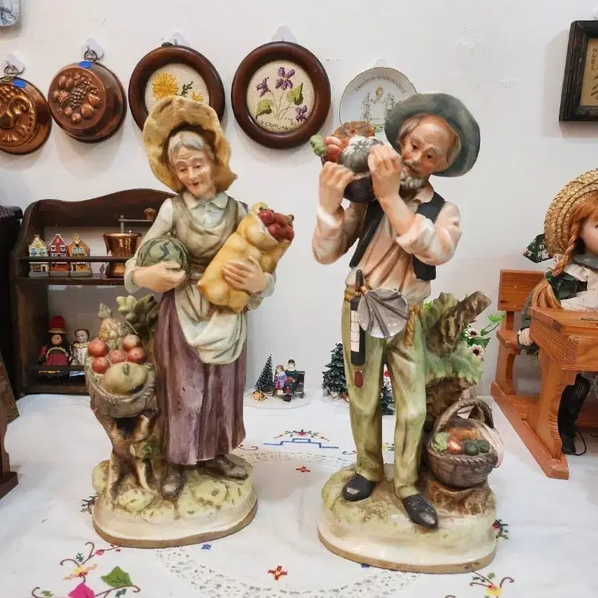 [BUNJANG] Vintage Large Old Farmers Porcelain Figurine Set / 빈티지 대형 올드 파머스 피겨린 세트