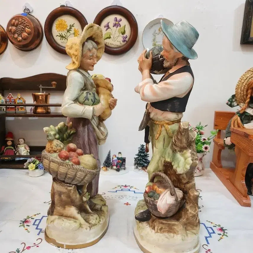 [BUNJANG] Vintage Large Old Farmers Porcelain Figurine Set / 빈티지 대형 올드 파머스 피겨린 세트