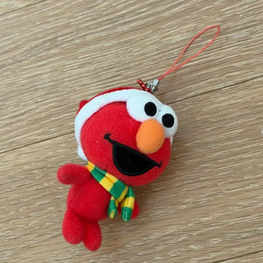 [BUNJANG] Universal Studios Japan USJ Elmo Christmas Santa Plush Keychain / 유니버셜스튜디오 USJ 엘모 크리스마스 산타 인형 키링
