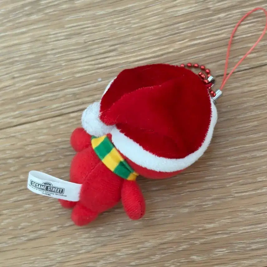 [BUNJANG] Universal Studios Japan USJ Elmo Christmas Santa Plush Keychain / 유니버셜스튜디오 USJ 엘모 크리스마스 산타 인형 키링