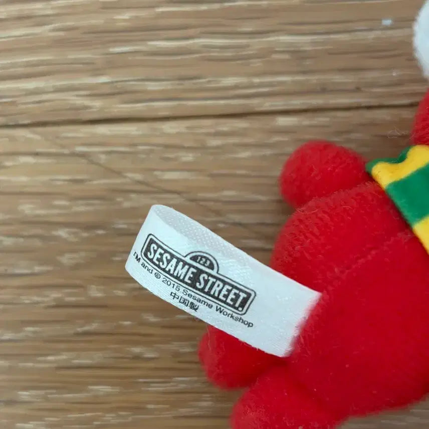 [BUNJANG] Universal Studios Japan USJ Elmo Christmas Santa Plush Keychain / 유니버셜스튜디오 USJ 엘모 크리스마스 산타 인형 키링
