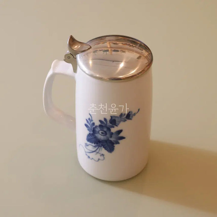 [BUNJANG] Royal Copenhagen x Kirin Beer Collaboration 1985 Limited Edition Blue Flower Beer Mug / 로얄코펜하겐 X 기린 비어 콜라보레이션 1985 한정판 레어 블루 플라워