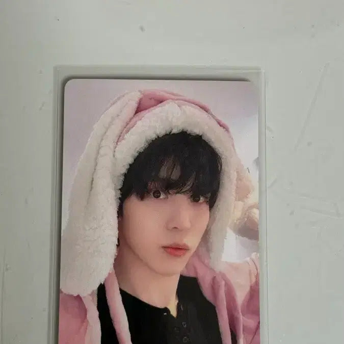 [BUNJANG] ATEEZ Yunho Hellolive Rabbit Blanket Photocard / 에이티즈 윤호 헬로라이브 토끼담요 포카