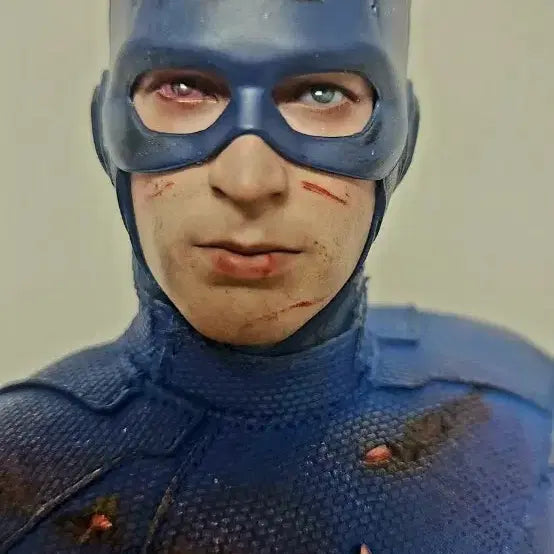 [BUNJANG] Hot Toys Endgame 2012 Version Battle Damage (Unmasked) / 핫토이 mms563 앤드게임 2012버젼 배틀데미지(풀박스 /언마헤드x