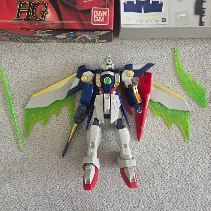 [BUNJANG] Bandai Wing Gundam Old HG Model Kit / 반다이 윙 건담 구판HG 프라모델 데칼부착 단순조립품 일체
