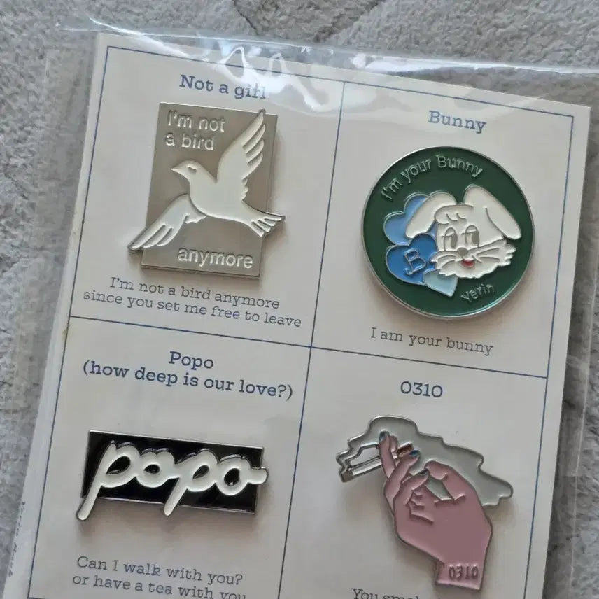 [BUNJANG] Yerin Baek Turn On That Blue Vinyl Pin Badge Set MD / 백예린 굿즈 핀뱃지 세트 턴온댓블루바이닐 MD 양도 판매