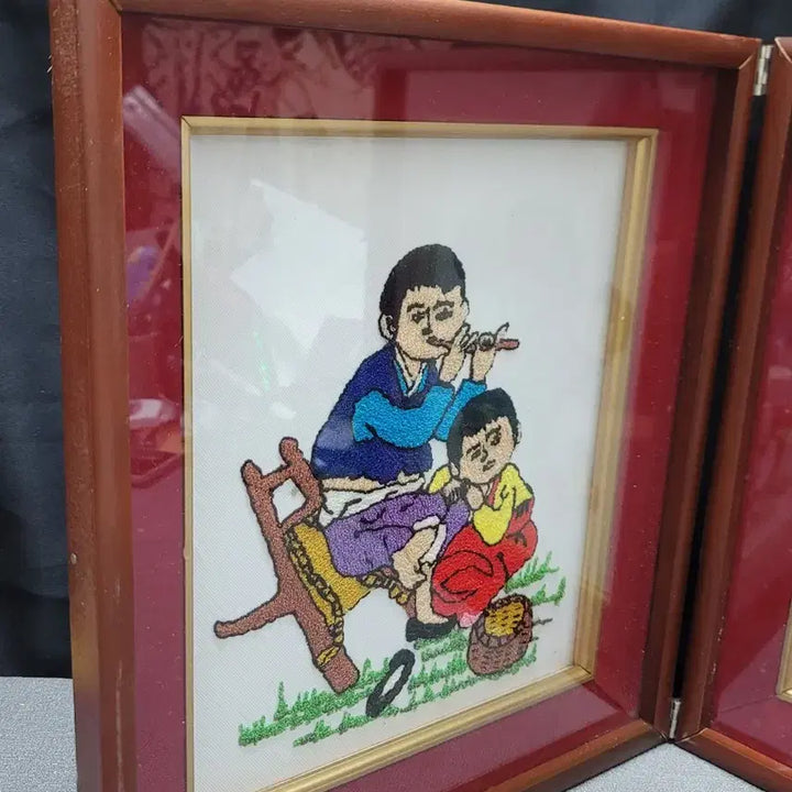 [BUNJANG] Traditional Embroidered Art (Set of 2) / 전통 자수 그림 2점