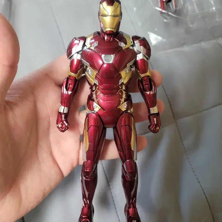 [BUNJANG] Threezero DLX Iron Man Mark 46 / 쓰리제로 dlx 아이언맨 마크46 약하자품 판매해요