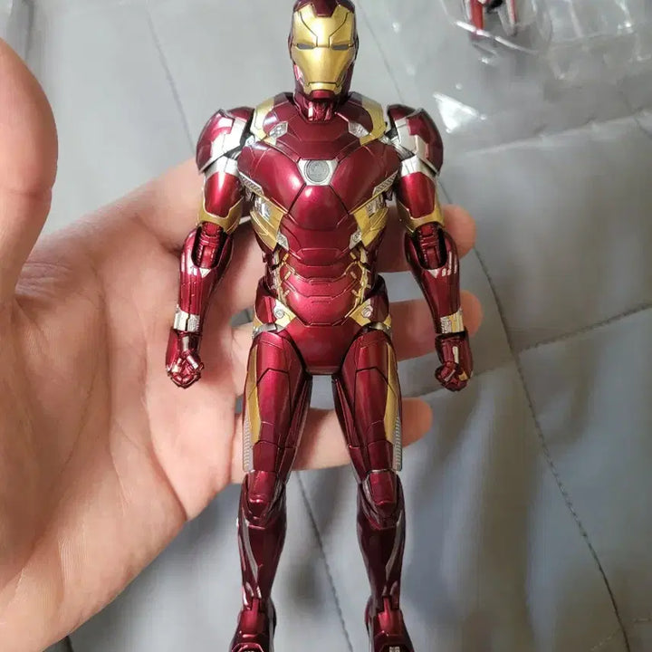[BUNJANG] Threezero DLX Iron Man Mark 46 / 쓰리제로 dlx 아이언맨 마크46 약하자품 판매해요