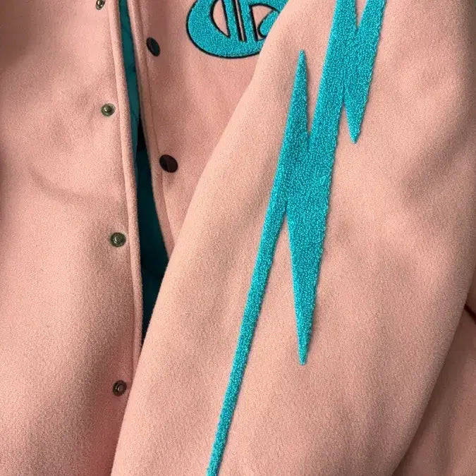 [BUNJANG] G-Dragon Weverse Mensch Varsity Jacket Pink / 지드래곤 위버멘쉬 머천 핑크 바시티