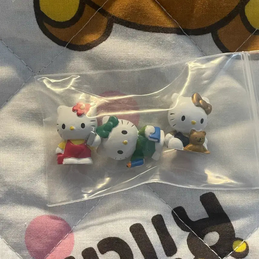 [BUNJANG] Vintage Hello Kitty Luck Figure / 고전 헬로키티 행운 피규어