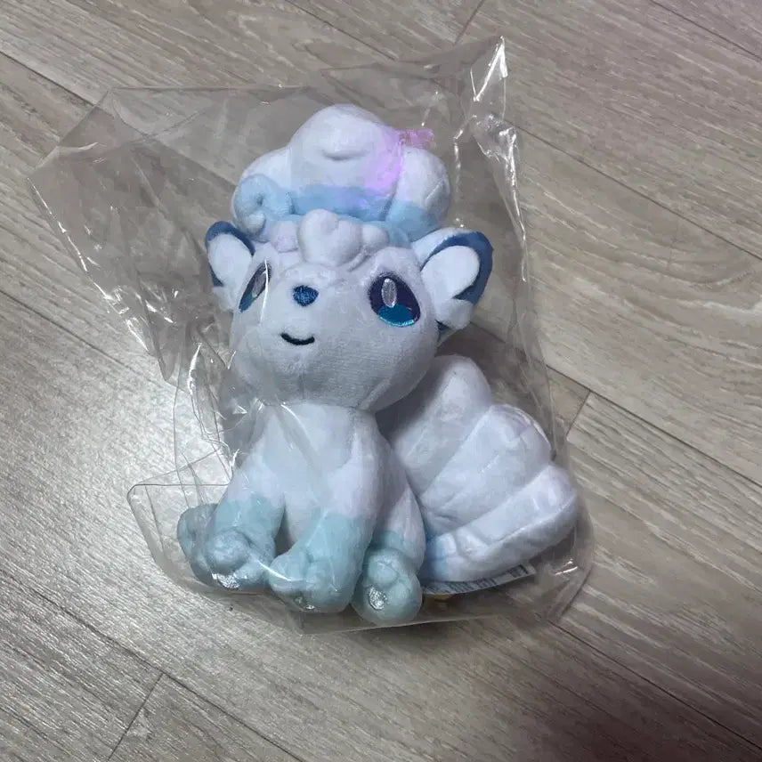 [BUNJANG] Pokemon Alola Vulpix Plush New / 포켓몬 알로라 식스테일 인형 새상품 fit 새제품
